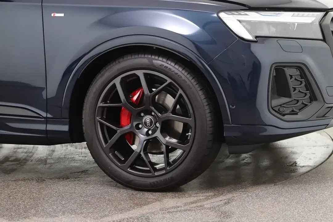 Audi Q7 - Thumbnail 4