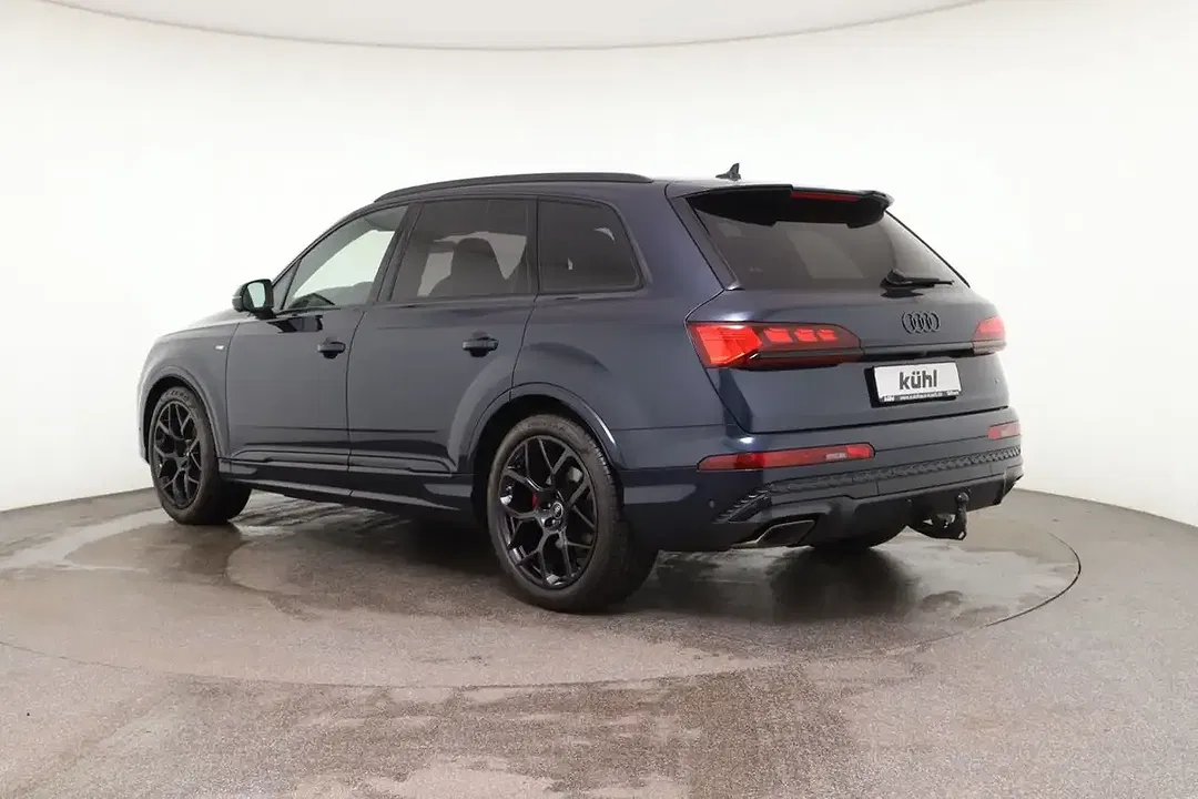 Audi Q7 - Thumbnail 5