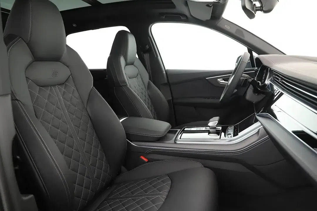 Audi Q7 - Thumbnail 9