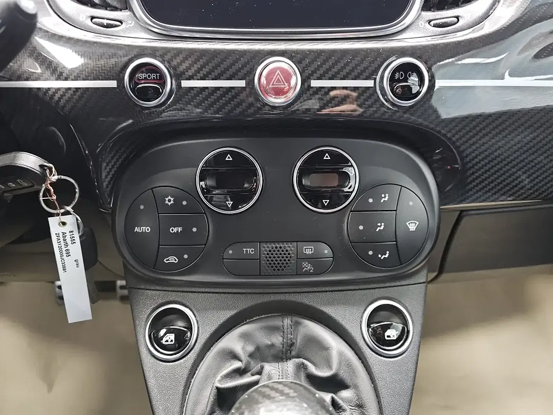 Abarth 695 - Thumbnail 7