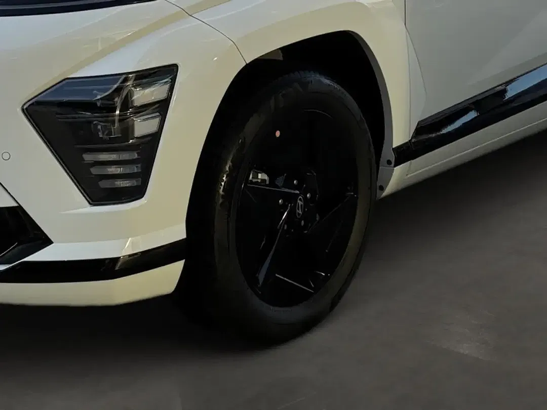 Hyundai KONA - Thumbnail 6