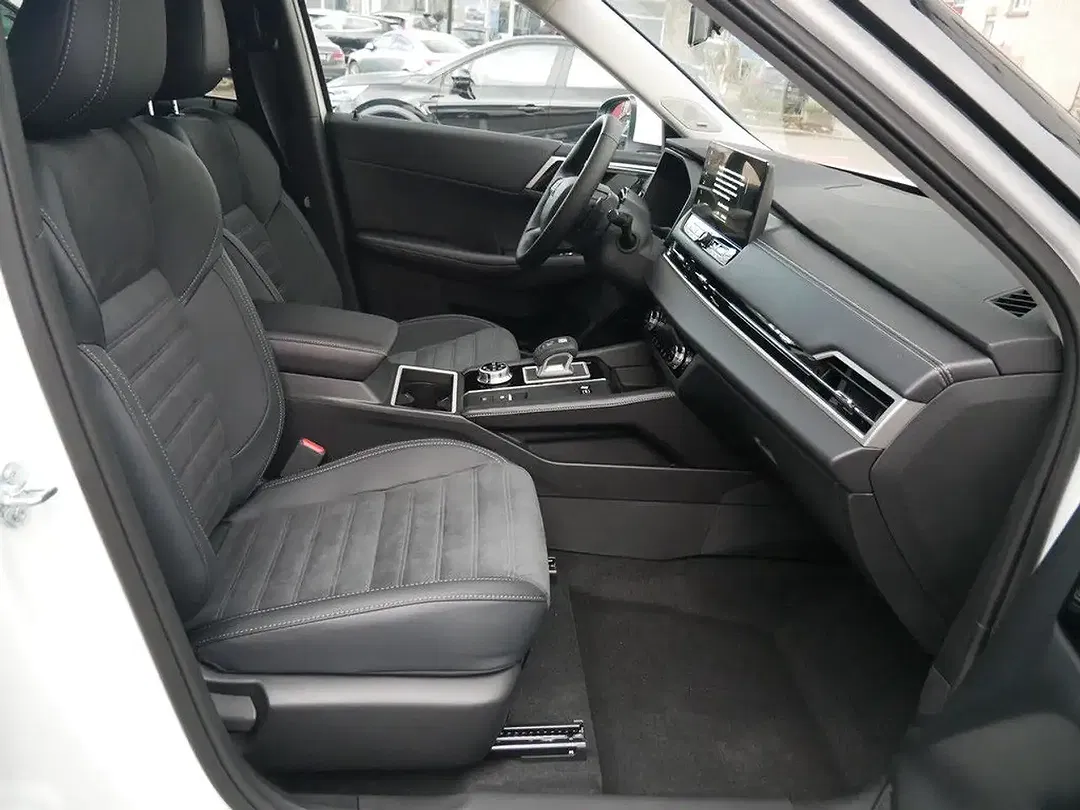 Mitsubishi Outlander - Thumbnail 7