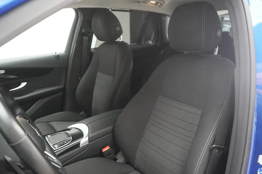 Mercedes-Benz GLC 300 - Thumbnail 11