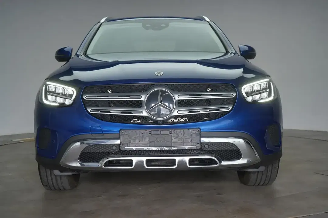 Mercedes-Benz GLC 300 - Thumbnail 2