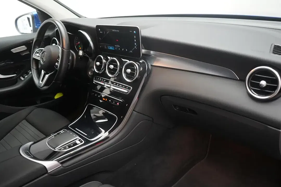Mercedes-Benz GLC 300 - Thumbnail 7