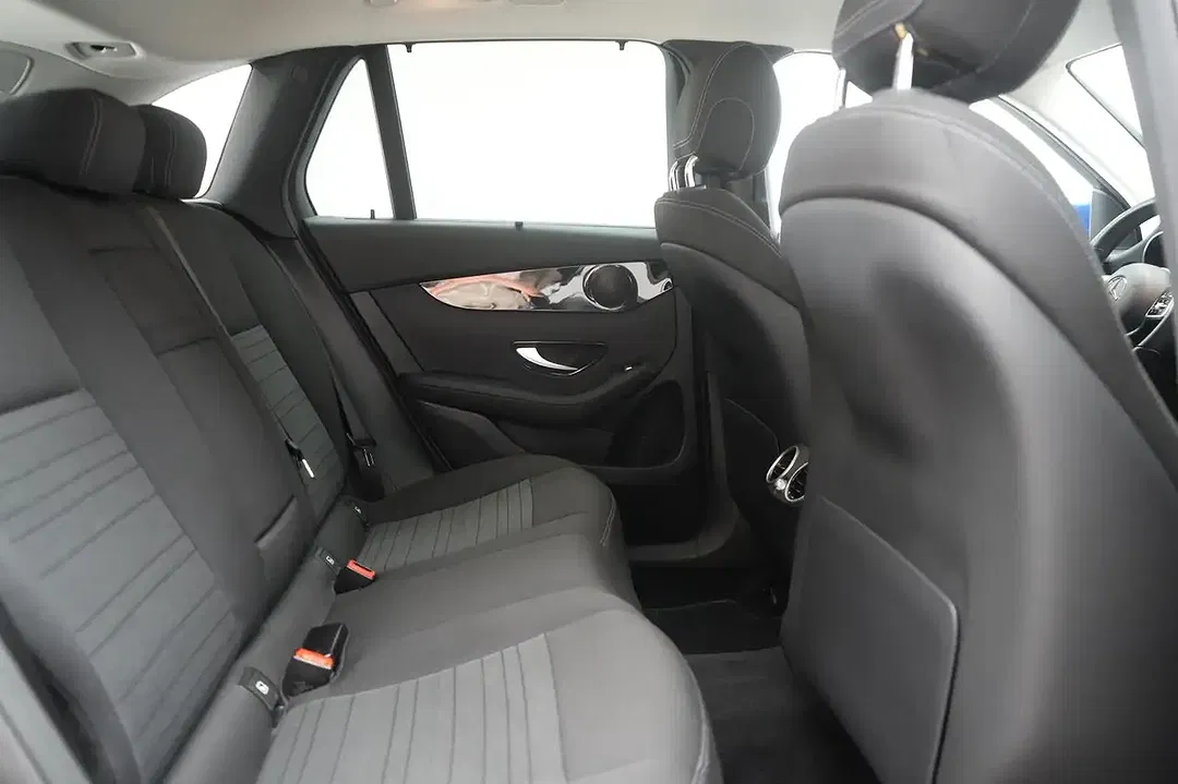 Mercedes-Benz GLC 300 - Thumbnail 8