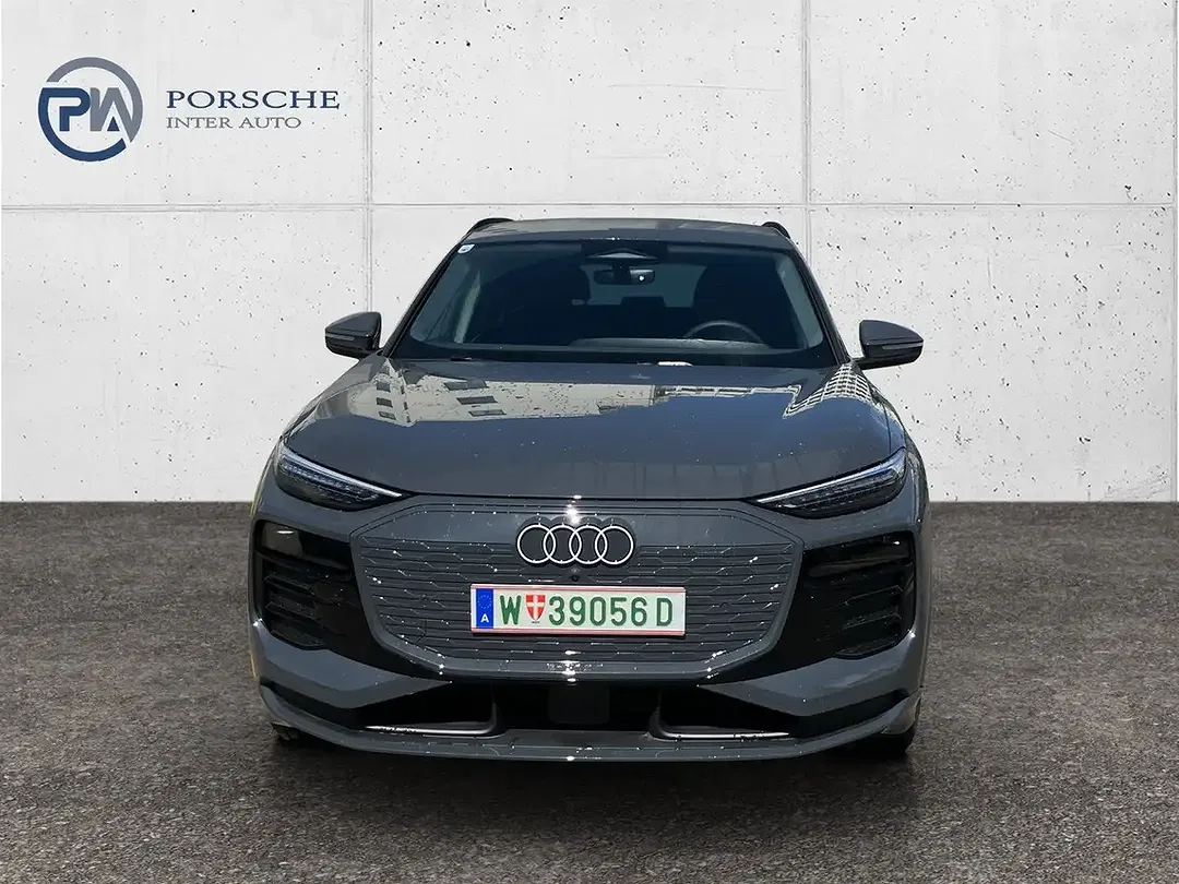 Audi Q6 e-tron - Thumbnail 2