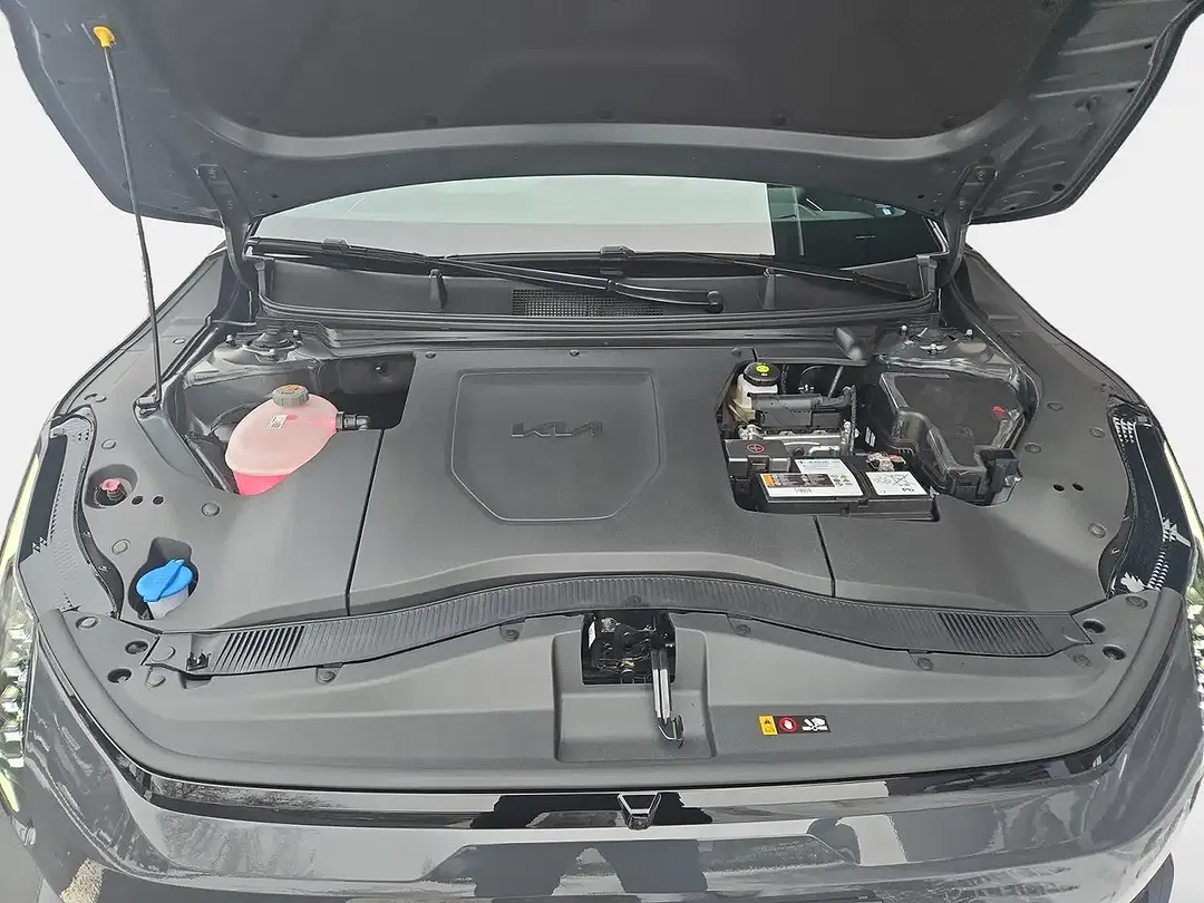 Kia EV4 - Thumbnail 14