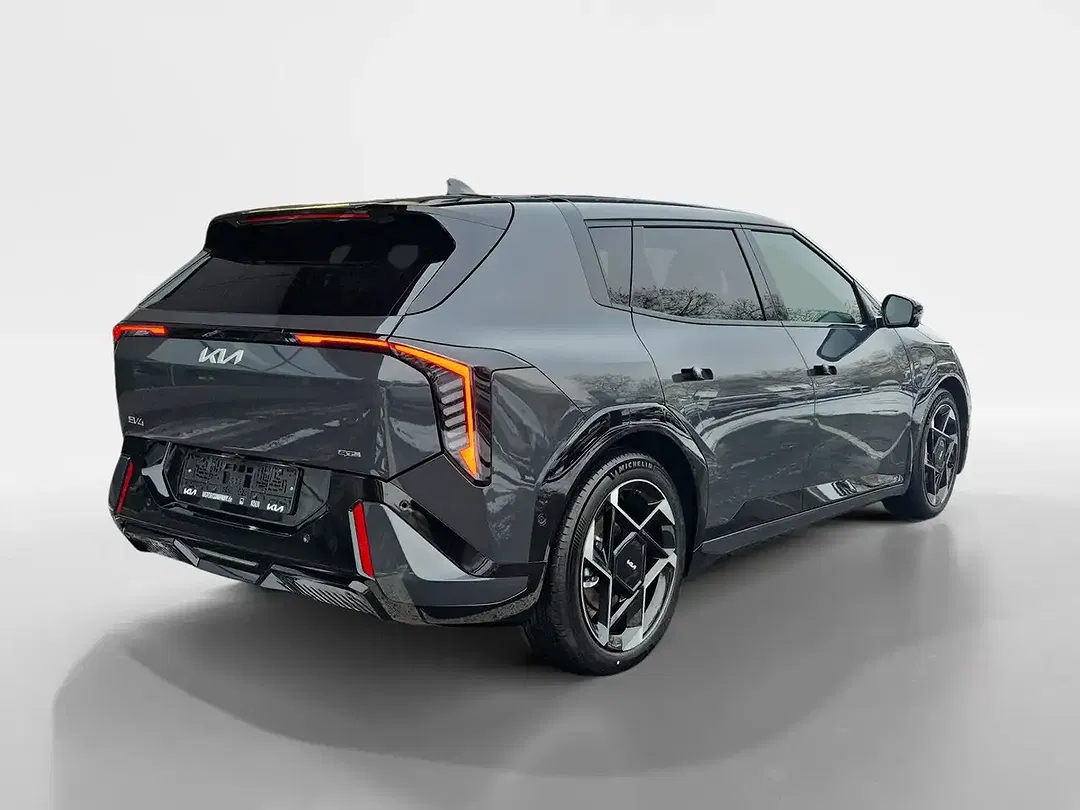 Kia EV4 - Thumbnail 5
