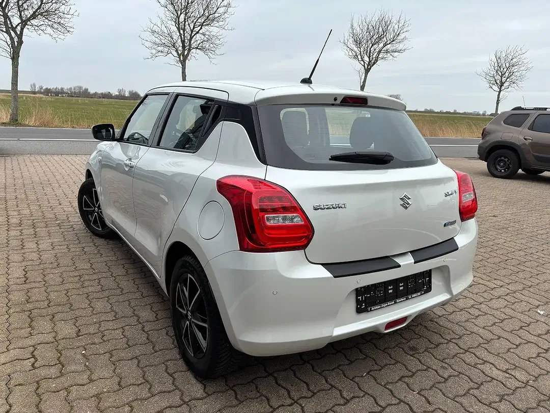 Suzuki Swift - Thumbnail 3