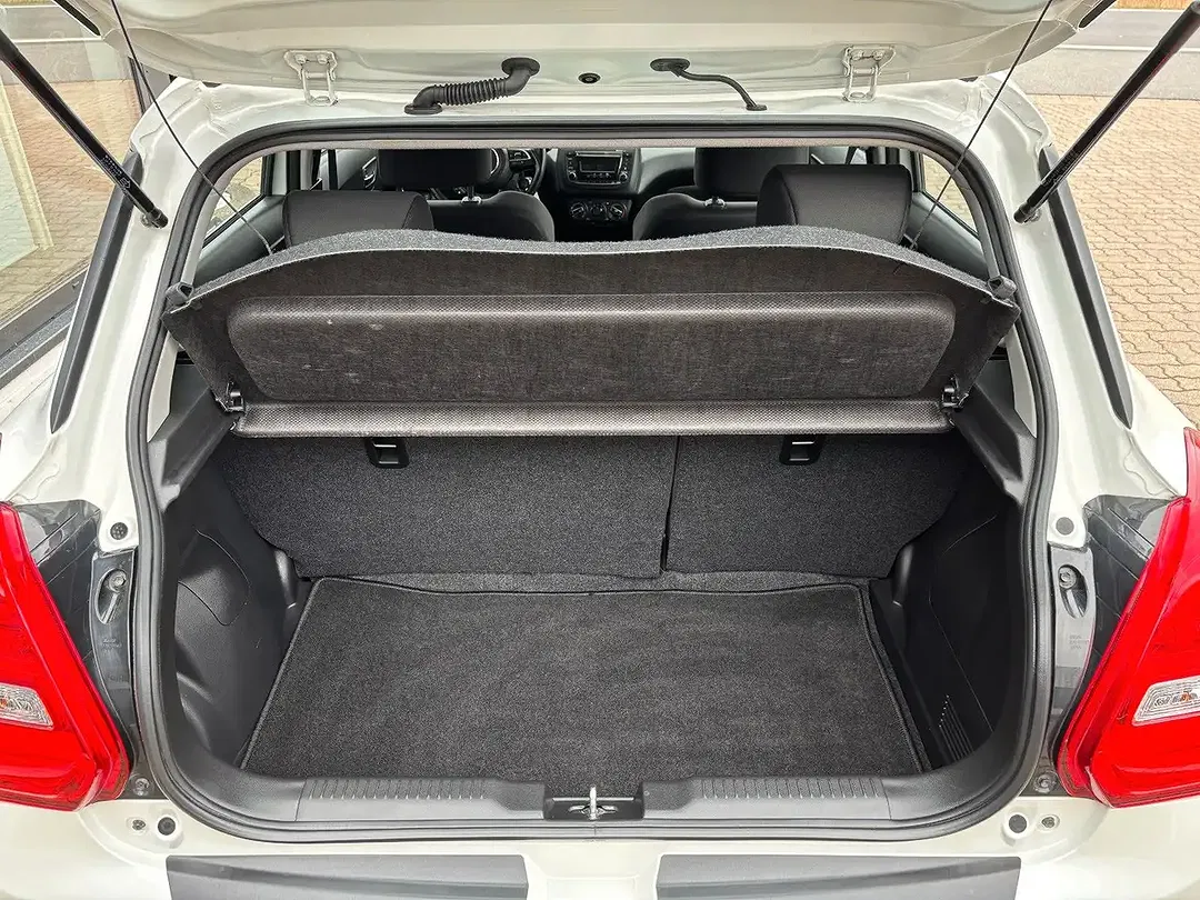 Suzuki Swift - Thumbnail 6