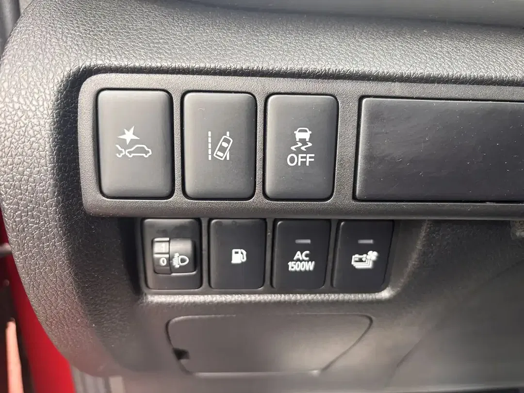 Mitsubishi Eclipse Cross - Thumbnail 10