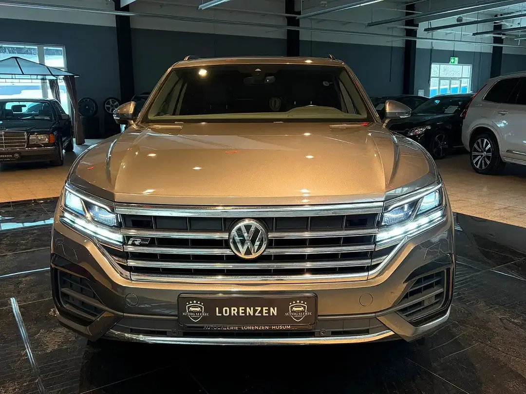 Volkswagen Touareg - Thumbnail 2