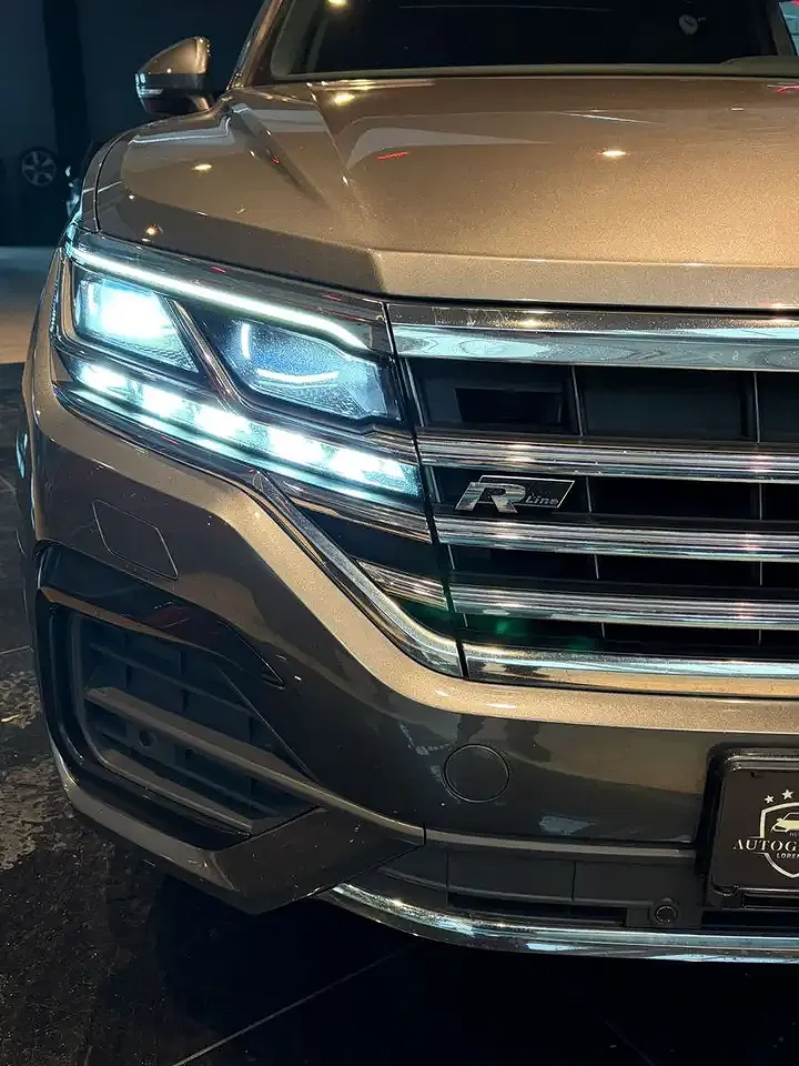 Volkswagen Touareg - Thumbnail 4