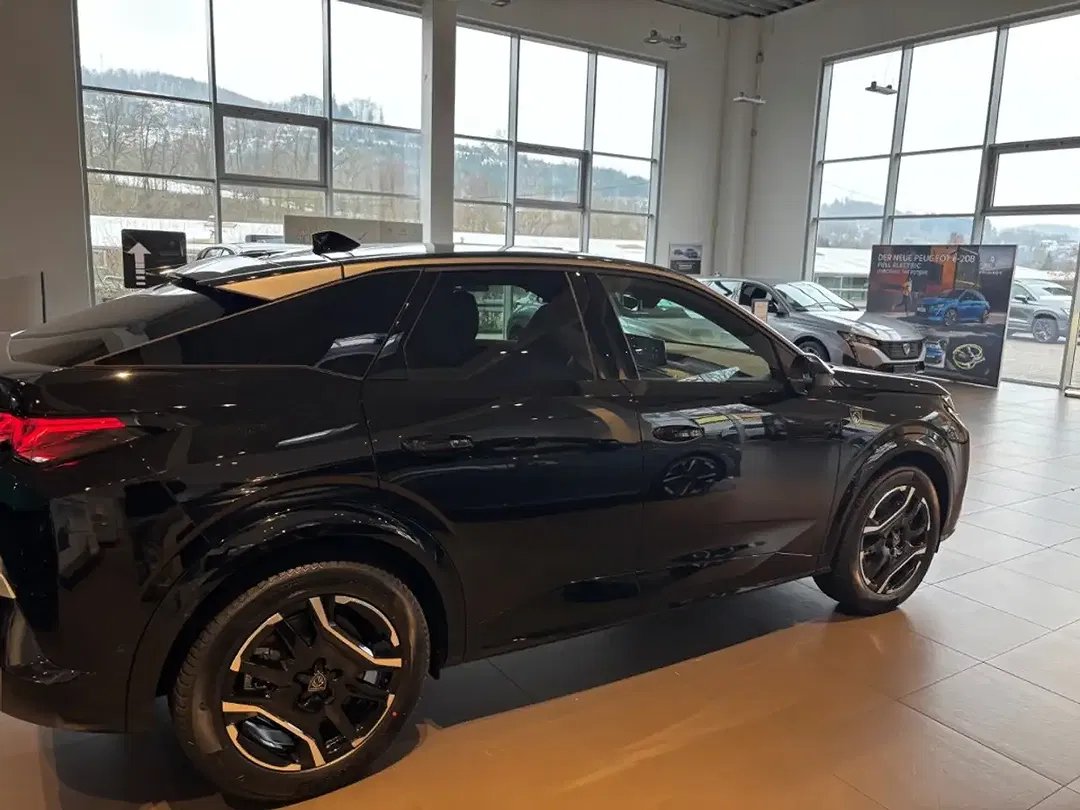Peugeot 3008 - Thumbnail 4