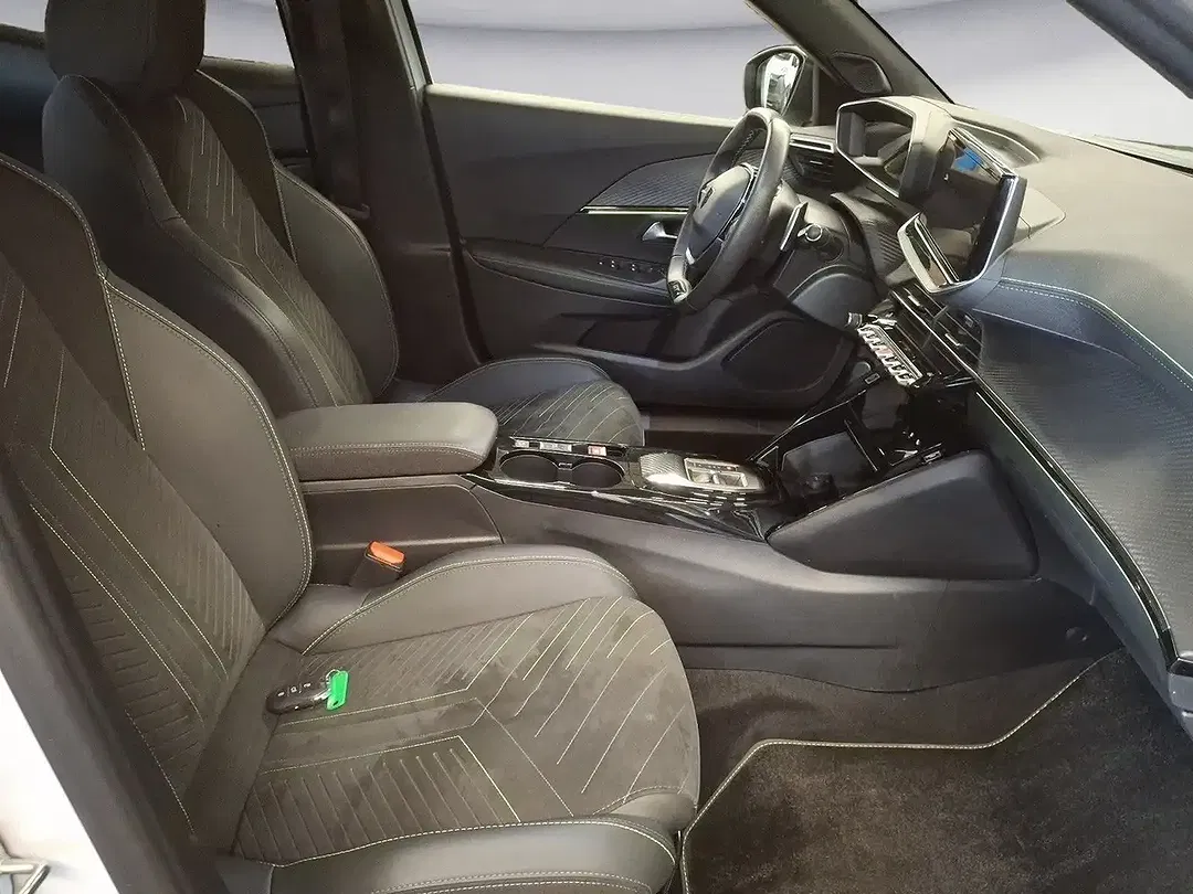 Peugeot 2008 - Thumbnail 8