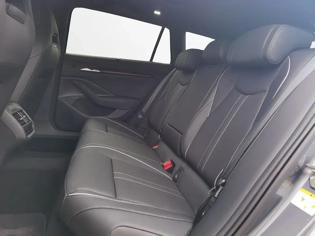 Skoda Superb - Thumbnail 11