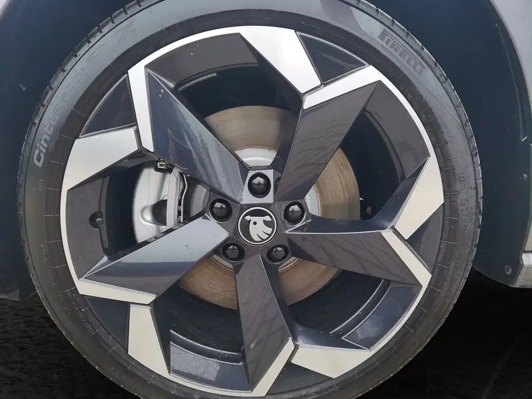 Skoda Superb - Thumbnail 5