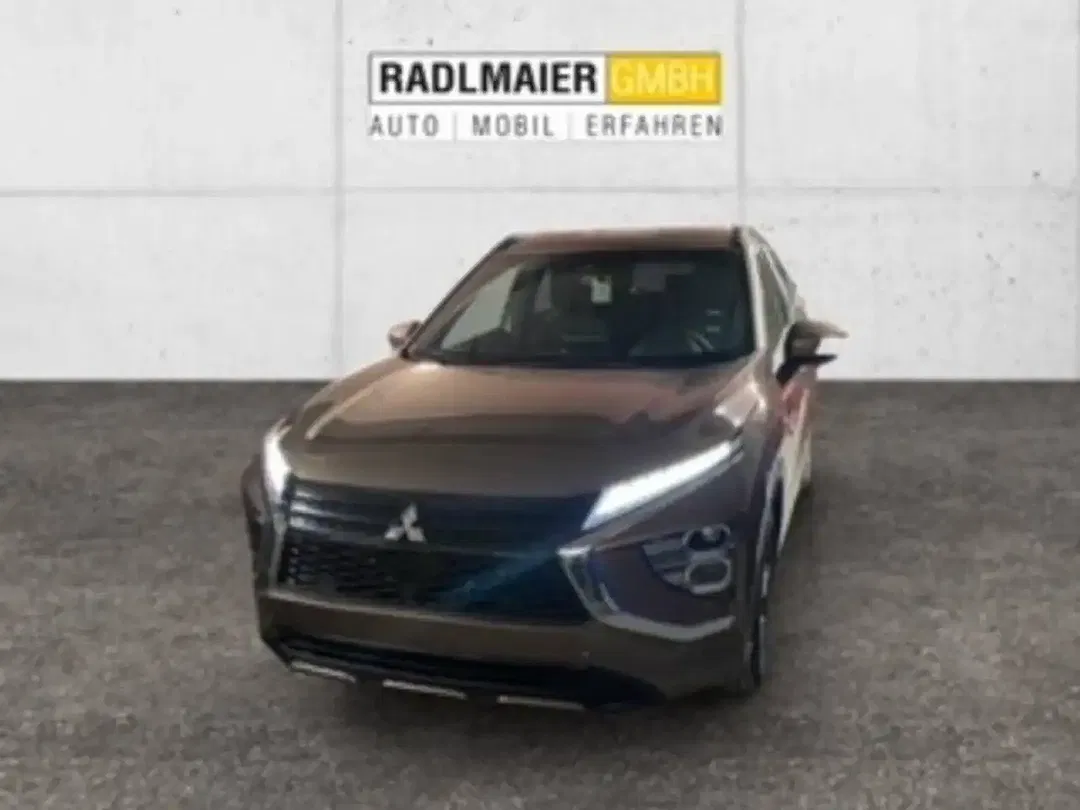 Mitsubishi Eclipse Cross - Thumbnail 1