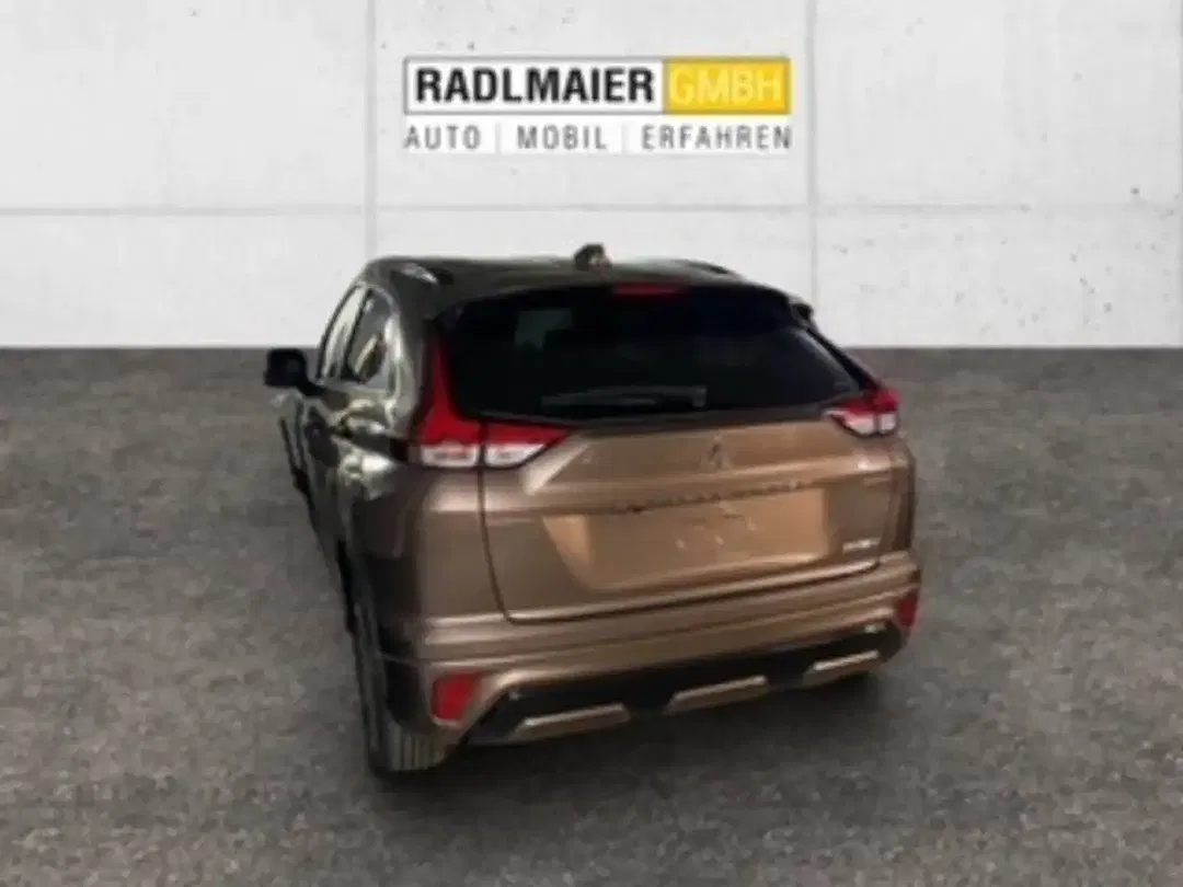 Mitsubishi Eclipse Cross - Thumbnail 2