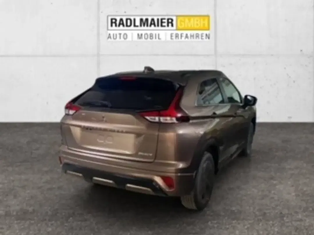 Mitsubishi Eclipse Cross - Thumbnail 4