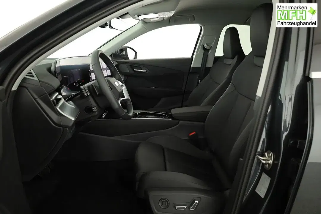 Audi Q3 - Thumbnail 10