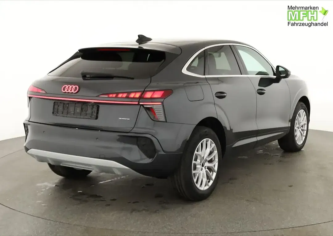 Audi Q3 - Thumbnail 2
