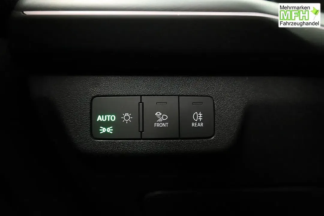 Audi Q3 - Thumbnail 8