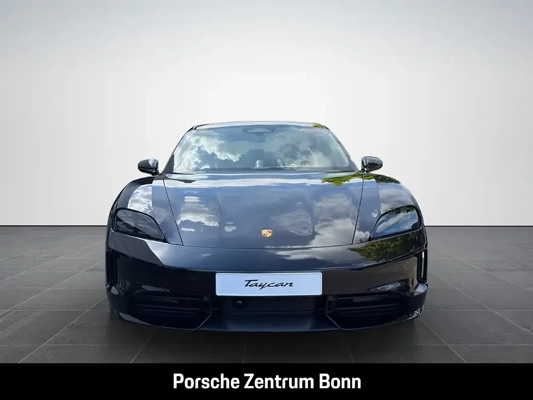 Porsche Taycan - Thumbnail 2