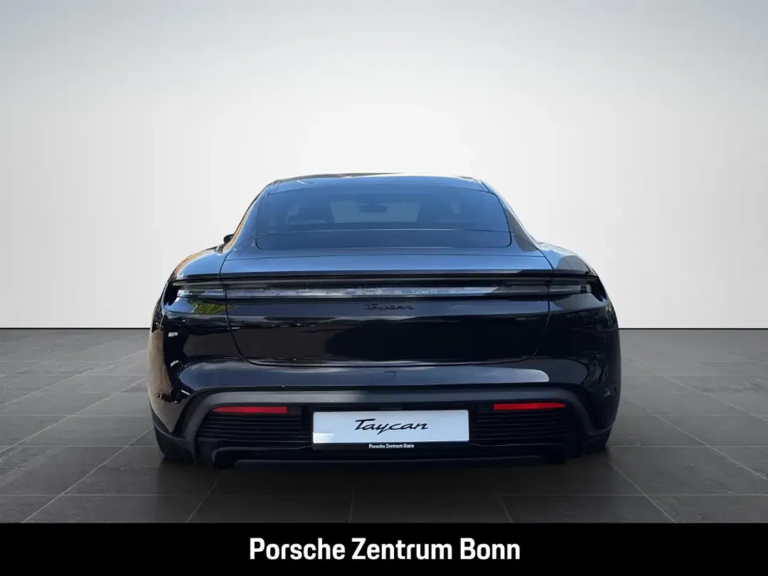 Porsche Taycan - Thumbnail 6