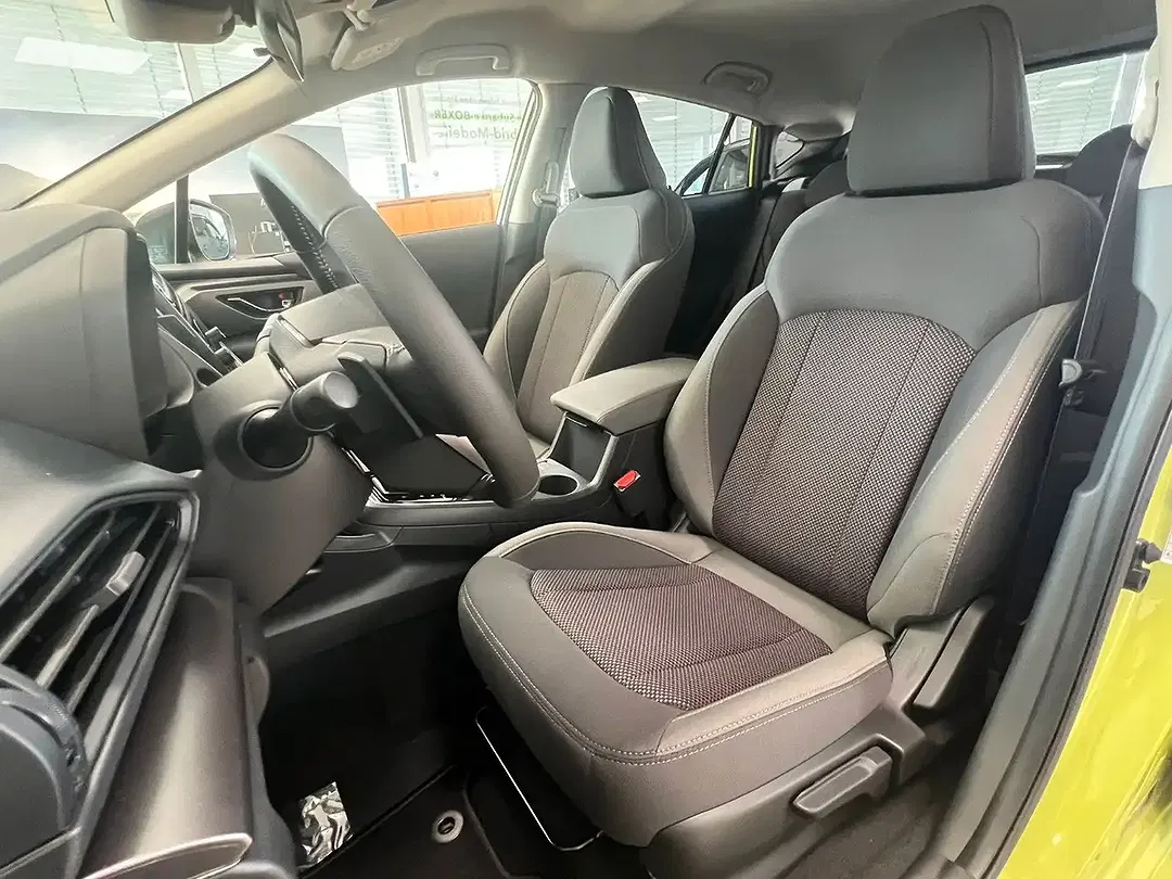 Subaru Impreza - Thumbnail 10