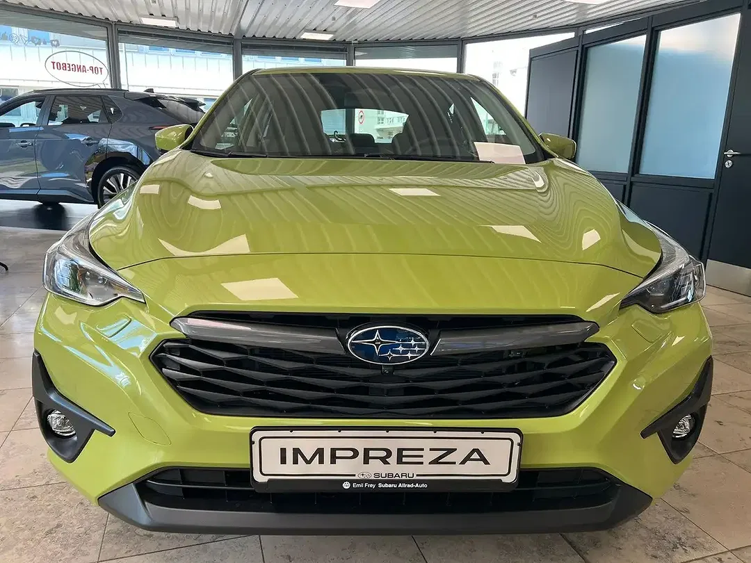 Subaru Impreza - Thumbnail 8