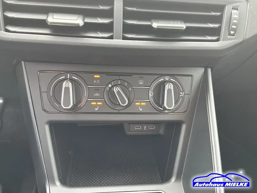 Volkswagen Polo - Thumbnail 10