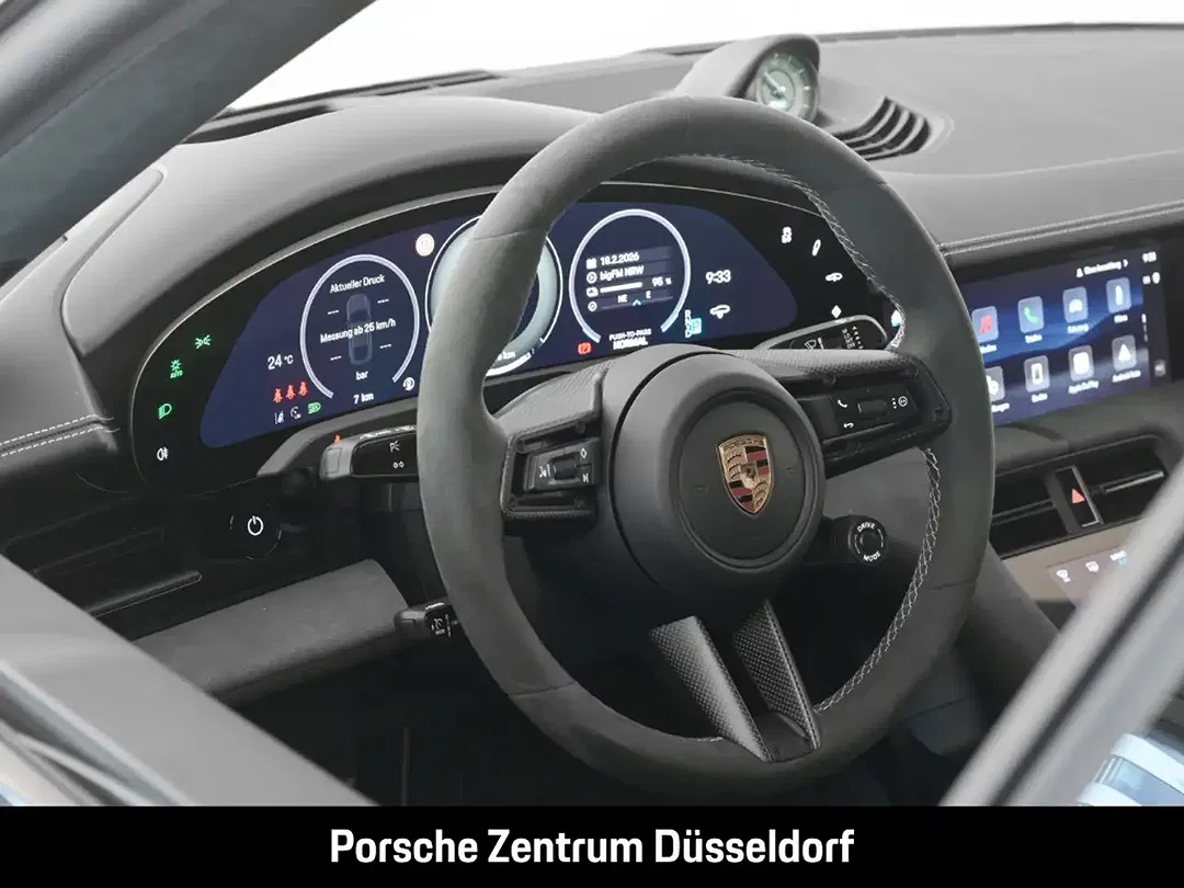 Porsche Taycan - Thumbnail 13