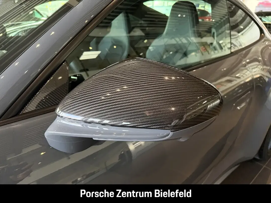 Porsche 992 - Thumbnail 11