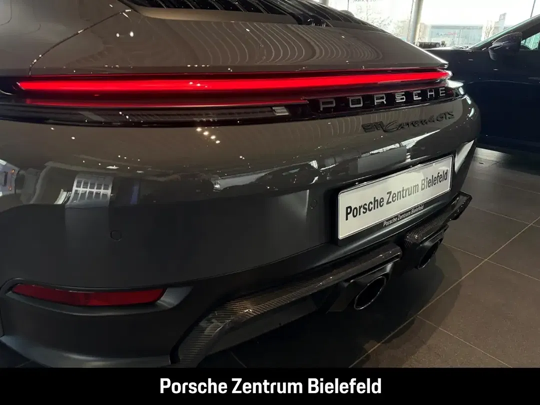 Porsche 992 - Thumbnail 14