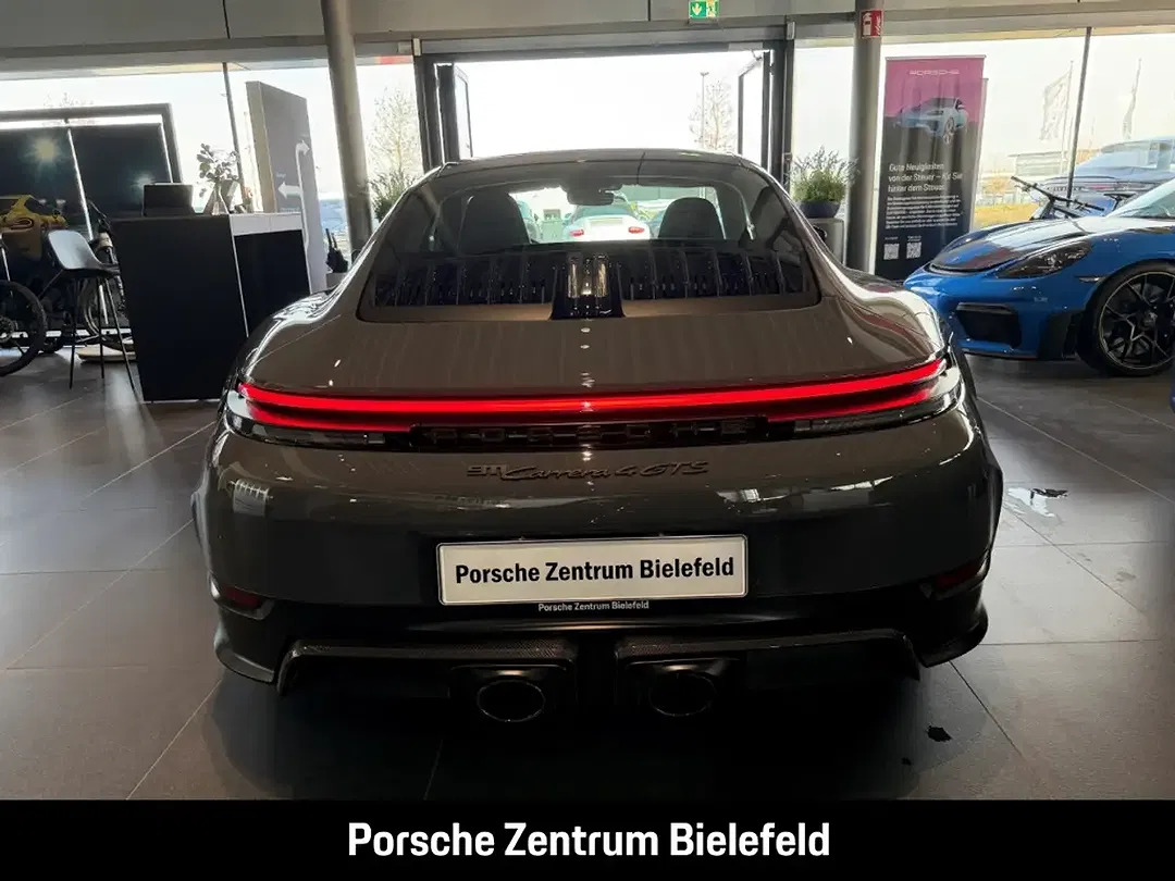 Porsche 992 - Thumbnail 5
