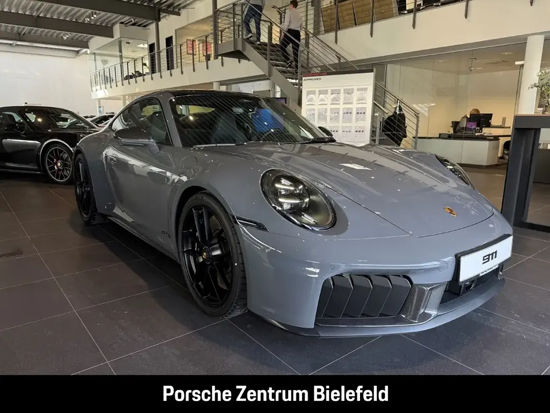 Porsche 992 - Thumbnail 7