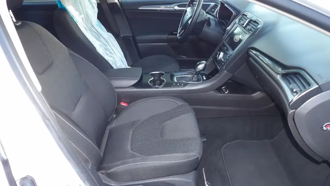 Ford Mondeo - Thumbnail 10