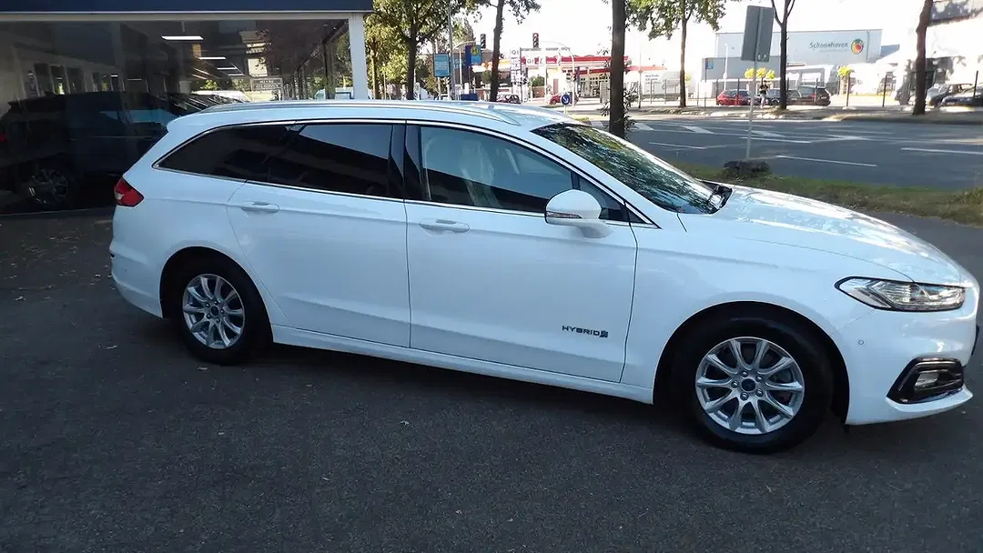 Ford Mondeo - Thumbnail 3