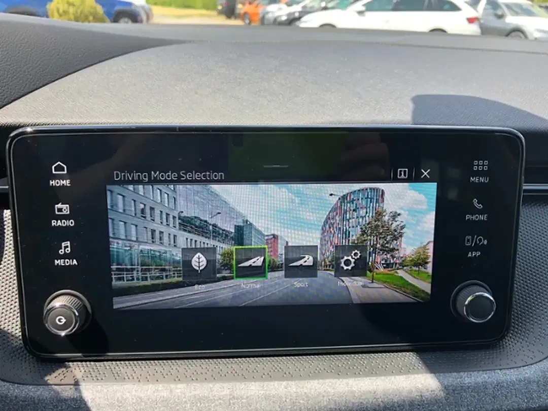 Skoda Scala - Thumbnail 15