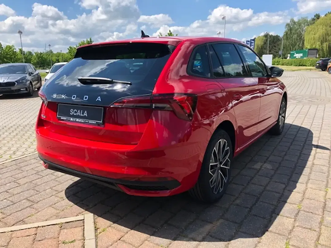 Skoda Scala - Thumbnail 4