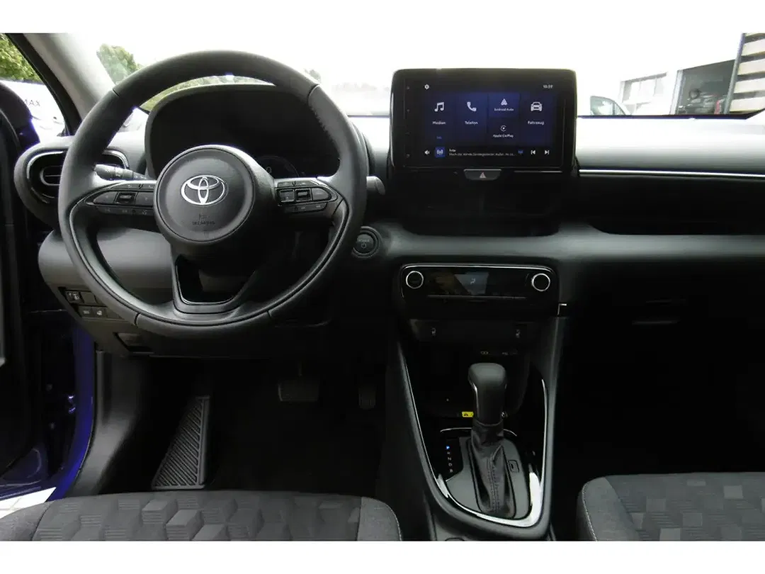 Toyota Yaris - Thumbnail 13