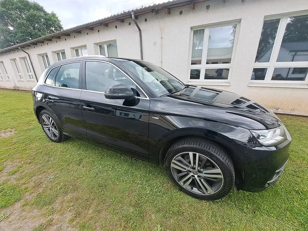 Audi Q5 - Thumbnail 3