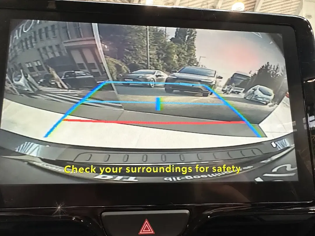 Toyota Yaris - Thumbnail 13