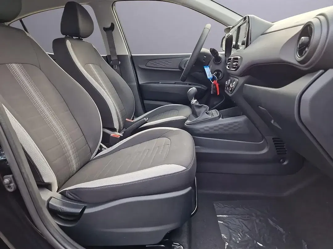 Hyundai i10 - Thumbnail 13