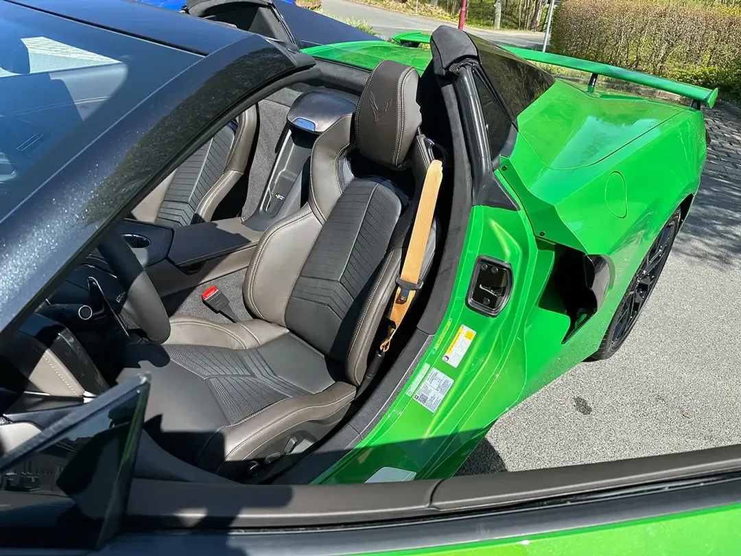 Corvette C8 - Thumbnail 15