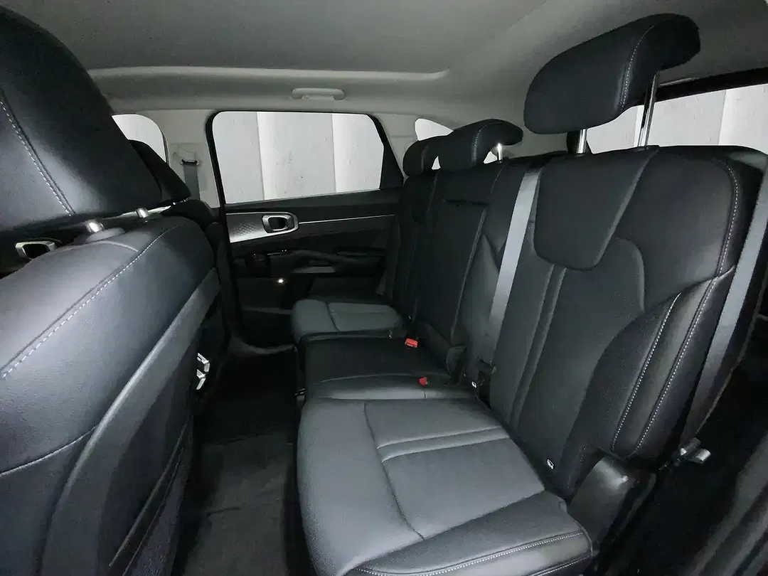 Kia Sorento - Thumbnail 11