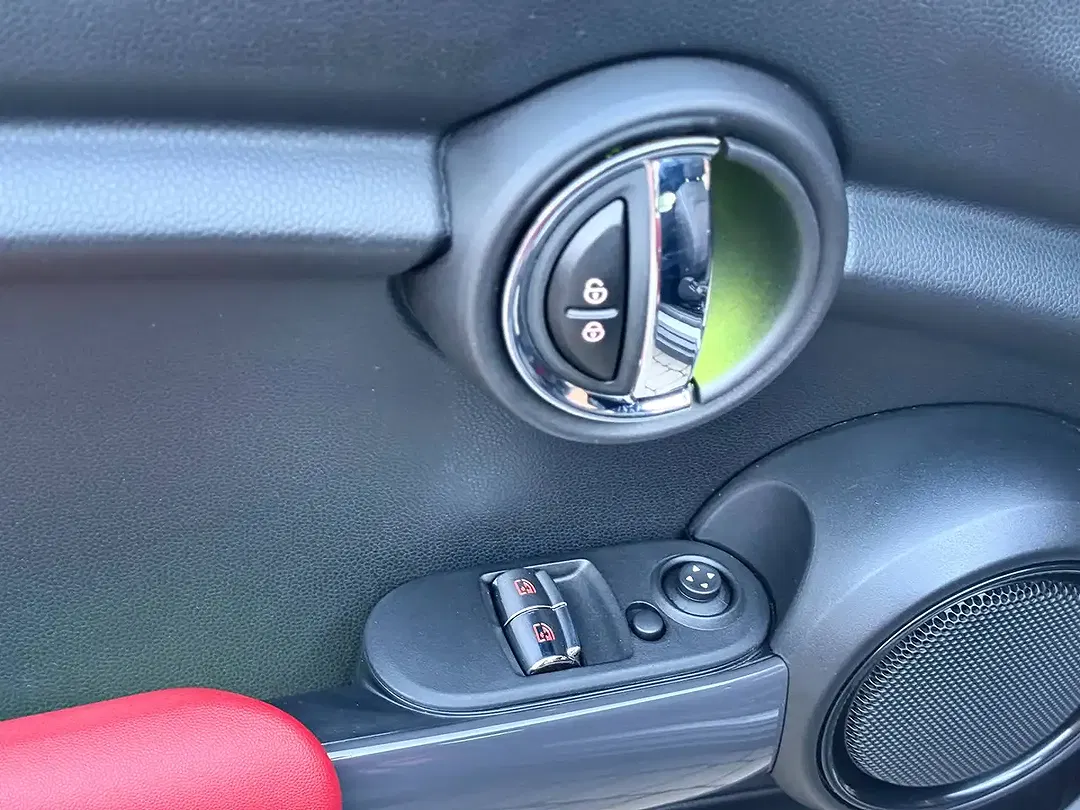 MINI Cooper - Thumbnail 11