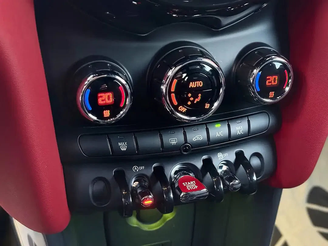 MINI Cooper - Thumbnail 18